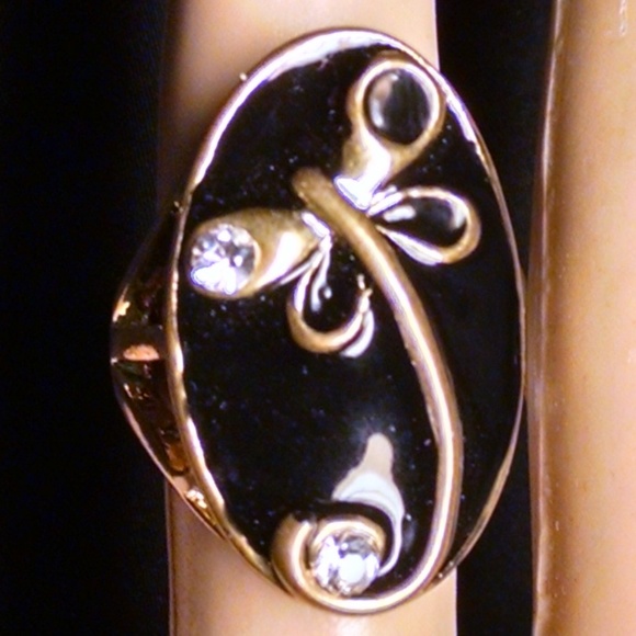 Vintage Antique Style Enamel Rhinestones Ring
